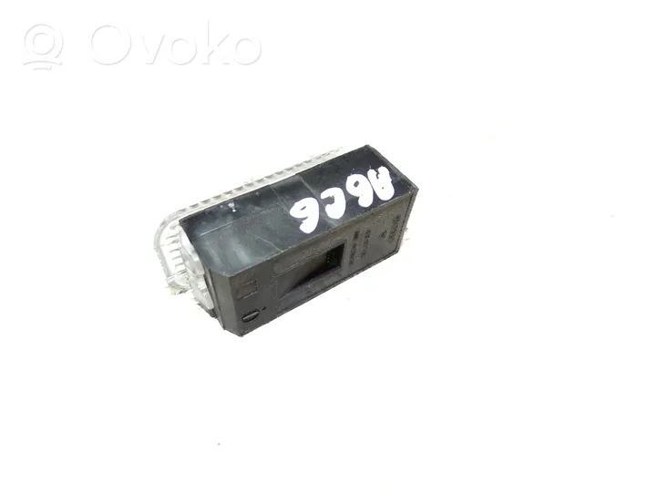 Audi A6 S6 C6 4F Altre luci abitacolo 4E0947415