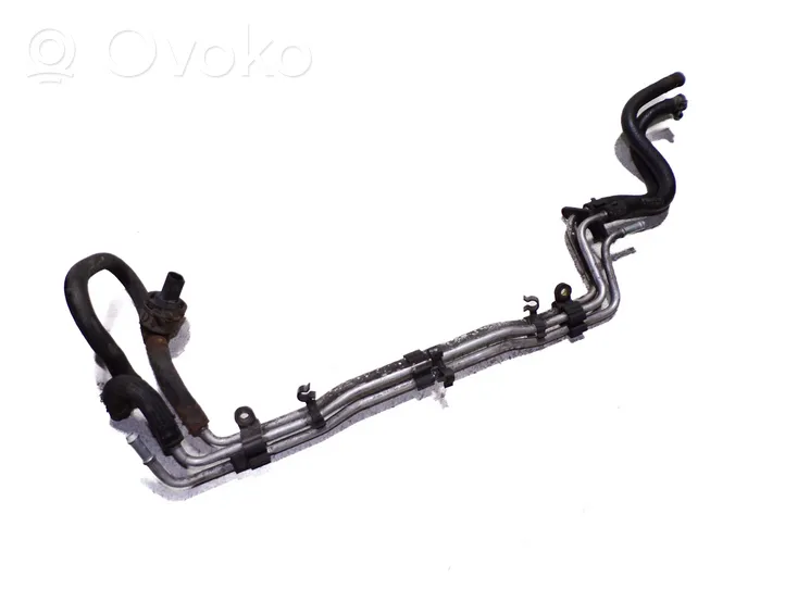 Volkswagen PASSAT B6 Tuyau d'alimentation conduite de carburant 1K0130307P