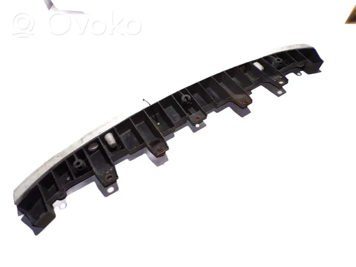 Subaru Legacy Traversa del paraurti anteriore 57707AG080