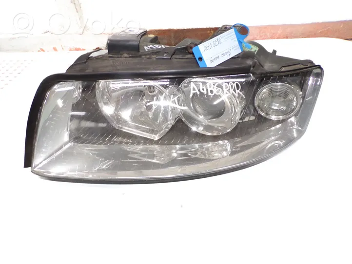 Audi A4 S4 B6 8E 8H Lampa przednia 8E0941003G