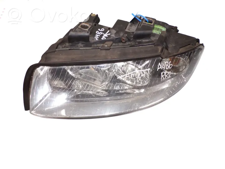 Audi A4 S4 B6 8E 8H Lampa przednia 8E0941003G