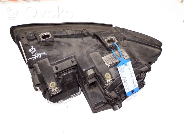 Audi A4 S4 B6 8E 8H Lampa przednia 8E0941004G