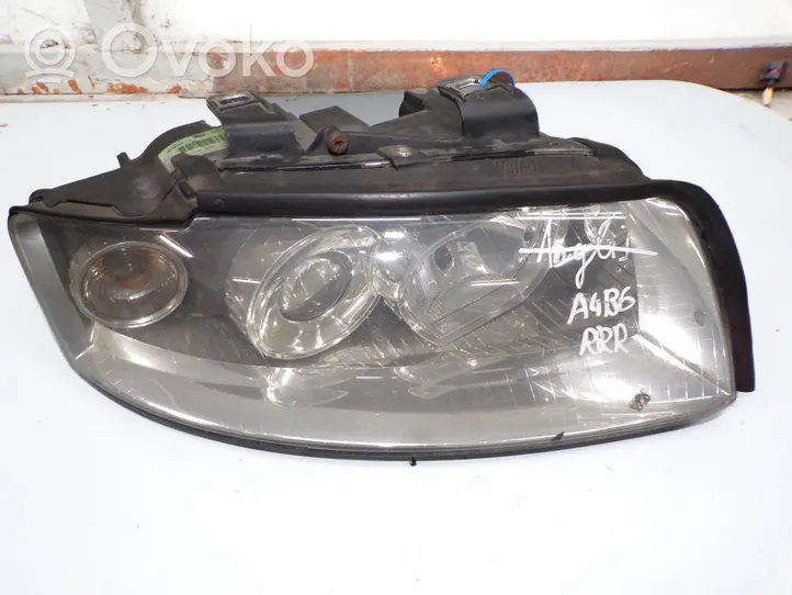 Audi A4 S4 B6 8E 8H Lampa przednia 8E0941004G