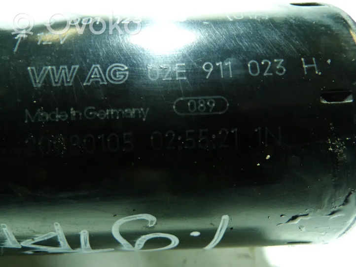 Volkswagen Caddy Starter motor 02E911023H