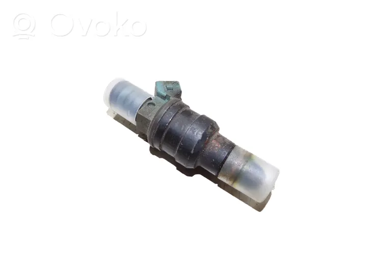 BMW 8 E31 Injecteur de carburant 0280150715