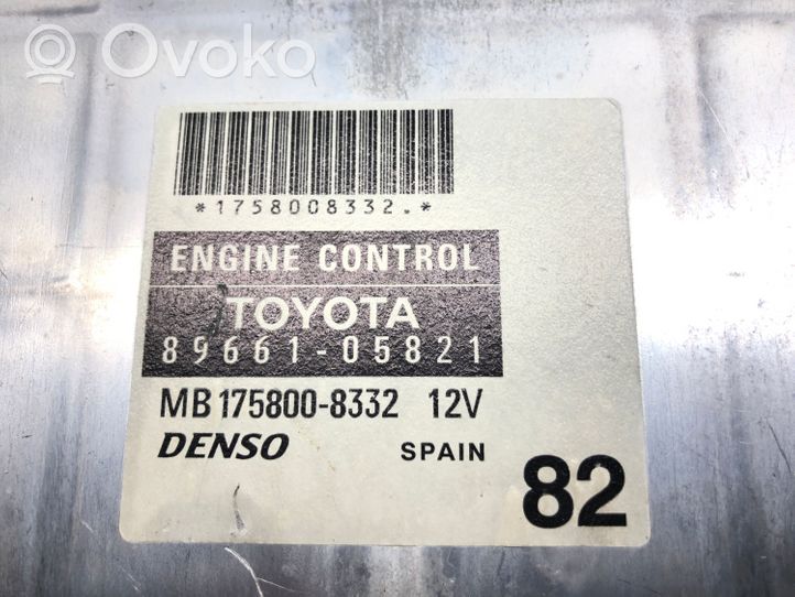 Toyota Avensis T250 Centralina/modulo del motore 8966105821