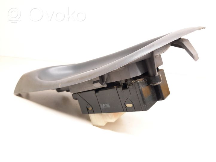 Nissan Almera N16 Support bouton lève vitre porte avant 80961BM500