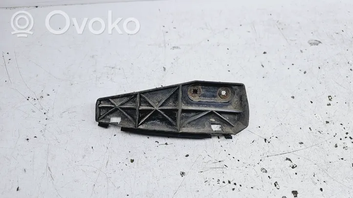 Toyota Corolla Verso AR10 Takapuskurin kannake 525620F010