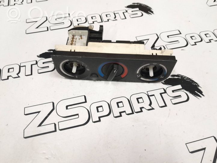 BMW 3 E36 Panel klimatyzacji 8368566