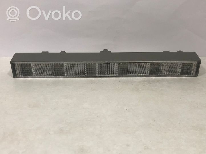 Toyota Verso Kolmas/lisäjarruvalo 8157005100