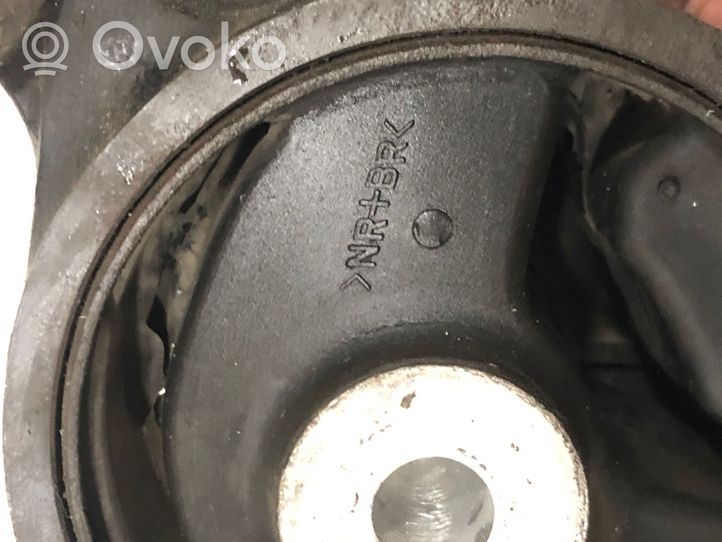 Toyota Verso Supporto della scatola del cambio AV91687