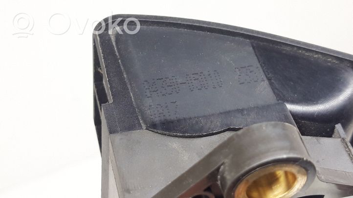 Toyota Avensis T270 Przycisk / Włącznik hamulca ręcznego 8439005010