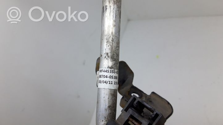 Toyota Avensis T270 Ilmastointilaitteen putki (A/C) 8870405380