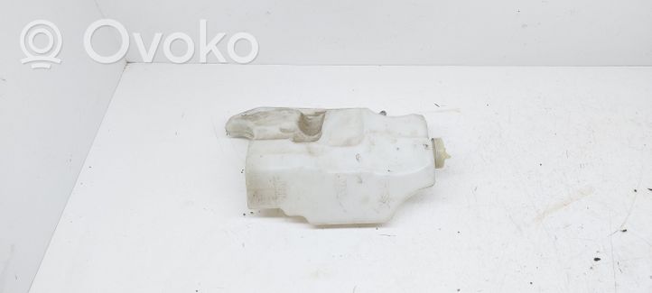 Honda CR-V Windshield washer fluid reservoir/tank 