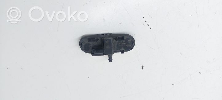 Porsche Cayenne (92A) Ugello a spruzzo lavavetri per parabrezza 7P5955988