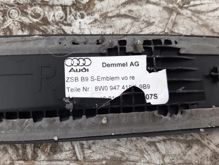 Audi A4 S4 B9 Set di rifiniture davanzale (interno) 8W0947417A