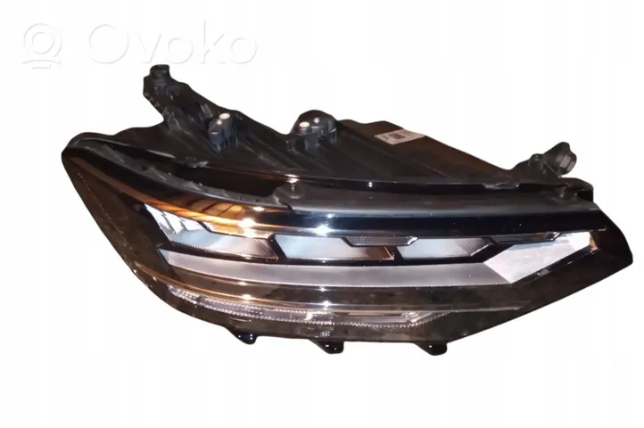 Volkswagen PASSAT B8 Lampa przednia 3G1941036P