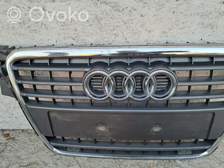 Audi A4 S4 B8 8K Etupuskurin ylempi jäähdytinsäleikkö 8K0853651E