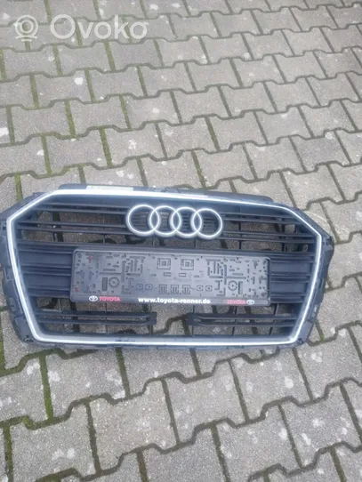Audi A3 S3 8V Etupuskurin ylempi jäähdytinsäleikkö 8V3853651A