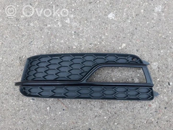 Audi A5 8T 8F Grille inférieure de pare-chocs avant 8T0807681K