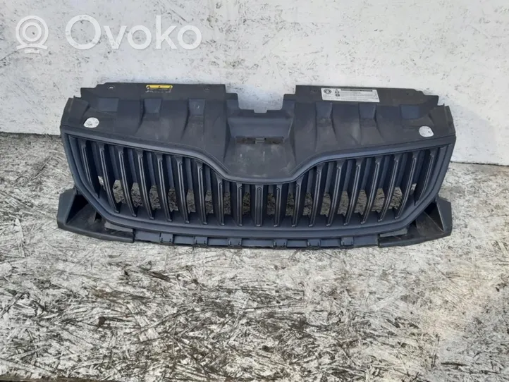 Skoda Fabia Mk3 (NJ) Etupuskurin ylempi jäähdytinsäleikkö 6V0853653A