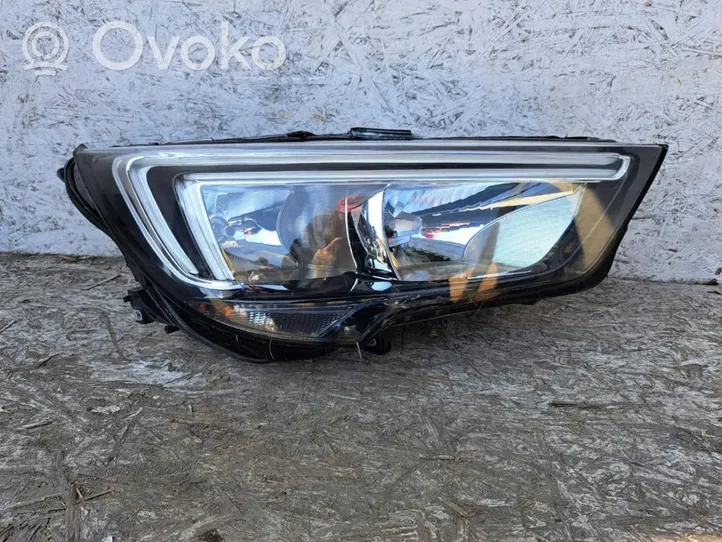 Opel Crossland X Lampa przednia 462161423