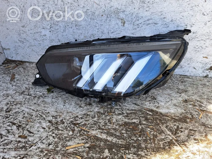 Peugeot 208 Lampa przednia 9841642080