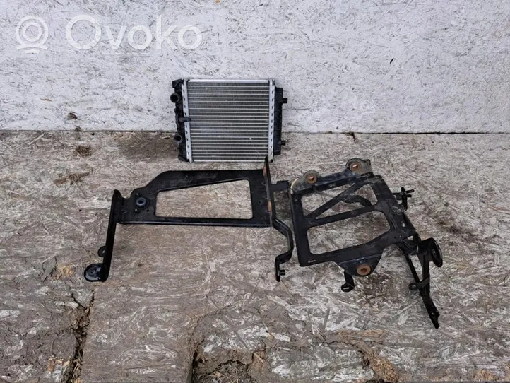 Volkswagen Golf VIII Radiatore di raffreddamento 5Q0121253J