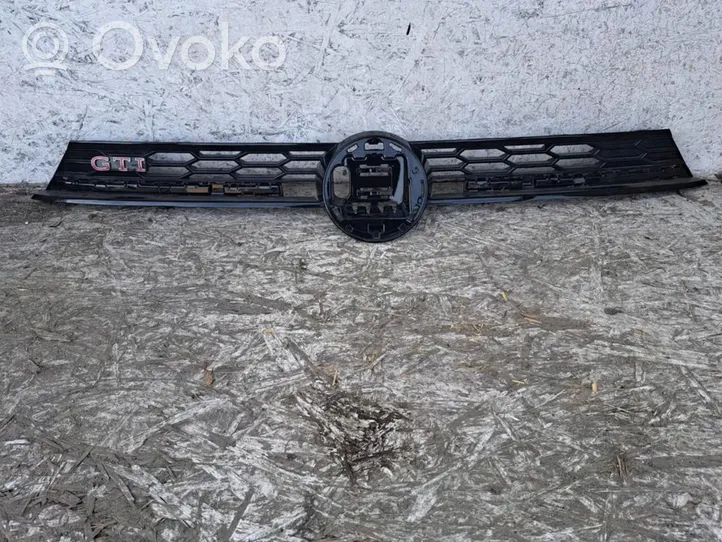 Volkswagen Polo VI AW Grille de calandre avant 2G0853653M