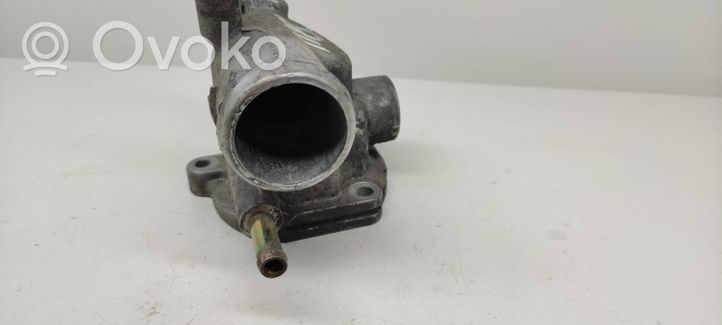 Mercedes-Benz E W210 Termostaatin kotelo 243692