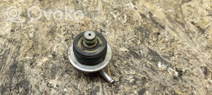 Audi TT Mk1 Sensore di pressione del carburante 0280160557