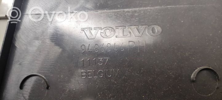 Volvo V50 B-pilarin verhoilu (yläosa) 9486846