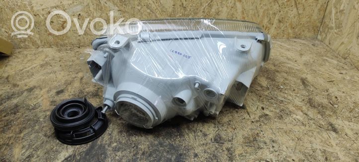 Toyota RAV 4 (XA10) Lampa przednia 082121166L