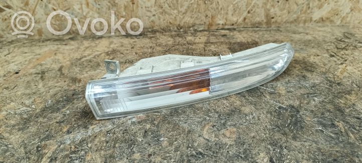 Volkswagen PASSAT CC Indicatore di direzione anteriore 3C8953042