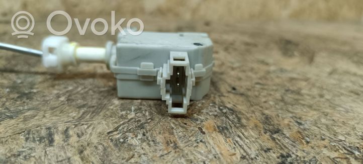 Volkswagen PASSAT CC Fuel tank cap lock 3C8910773