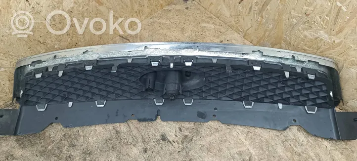 Ford Focus Maskownica / Grill / Atrapa górna chłodnicy 4M518138AE