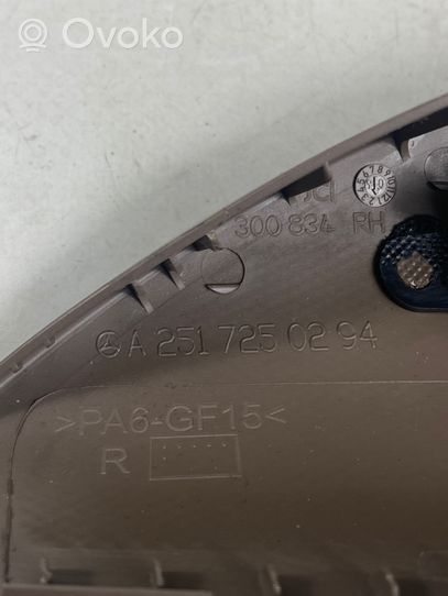 Mercedes-Benz R W251 Maskownica głośnika drzwi przednich A2517250294