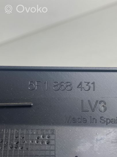Seat Leon (5F) Keskikonsolin etusivuverhoilu 5F1868431
