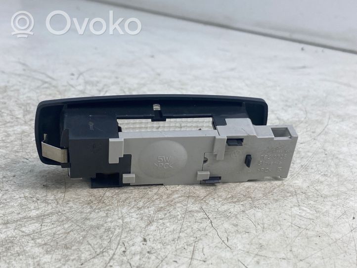 Volkswagen Scirocco Lampka podsufitki tylna 5N0947291A