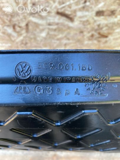 Volkswagen PASSAT B8 Gumowa mata bagażnika 3C9061180