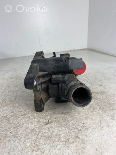 Volkswagen PASSAT B7 Boîtier de thermostat / thermostat 03C121026AF