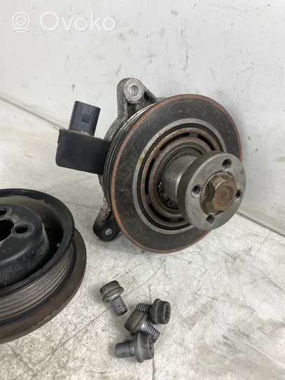 Volkswagen Touran I Water pump 