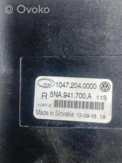 Volkswagen Tiguan Światło przeciwmgłowe przednie 5NA941700A