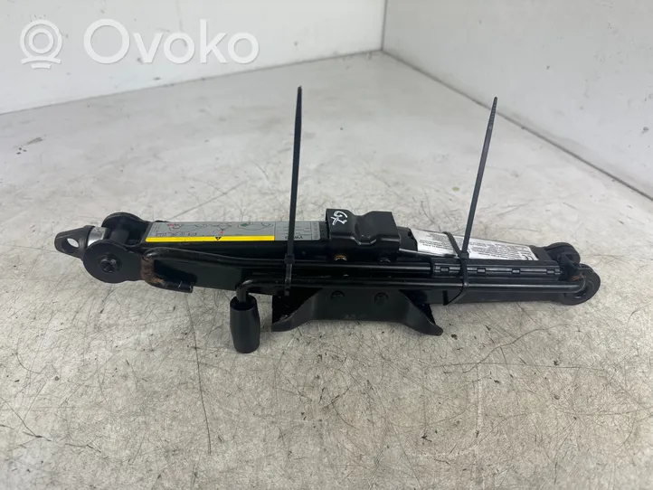 Volkswagen Golf VII Lift Jack 5Q0011031D