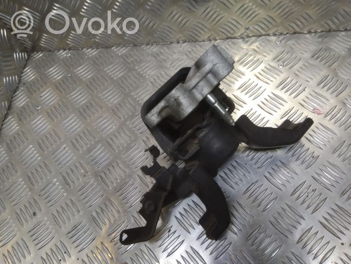 Toyota Prius (XW30) Engine mount bracket 