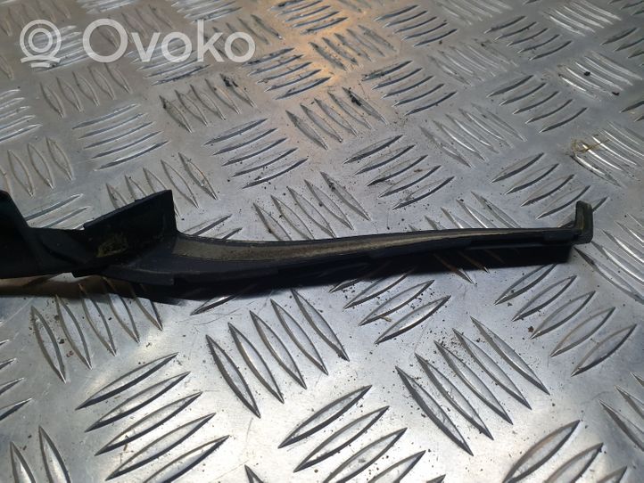 Suzuki Swift Rivestimento del tergicristallo 7716168L0