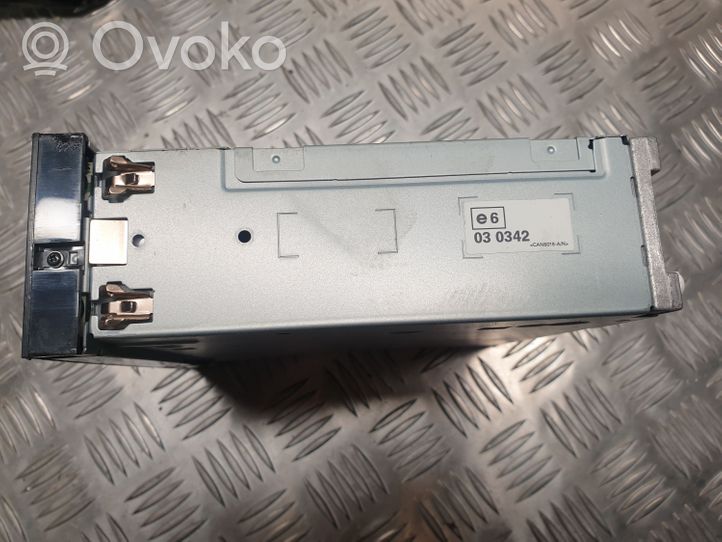 Peugeot iOn Radio/CD/DVD/GPS-pääyksikkö 98051027ZD