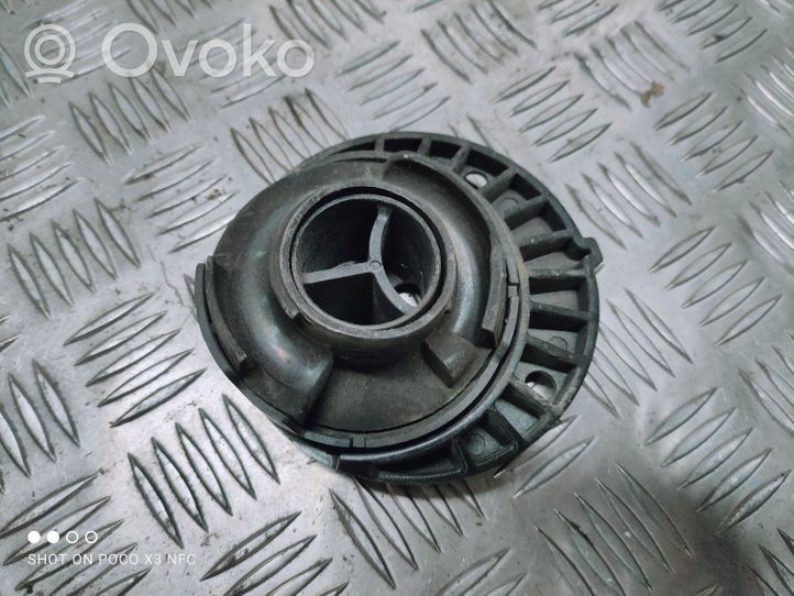 Mercedes-Benz C W205 Takakierrejousen kumituenta A2053240484