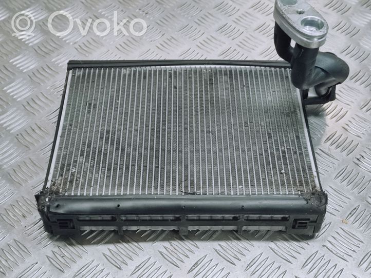 Audi A6 S6 C6 4F Gaisa kondicioniera radiators (salonā) 04J11B3037