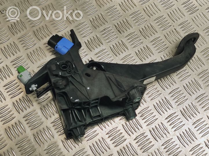 Dacia Sandero Brake pedal 8201298901